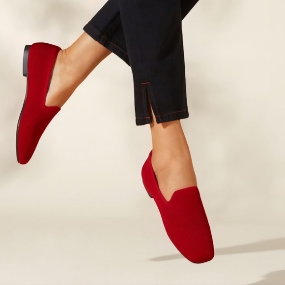 Vivaia Shoes - Vivaia Square Samantha Flats NWOB
